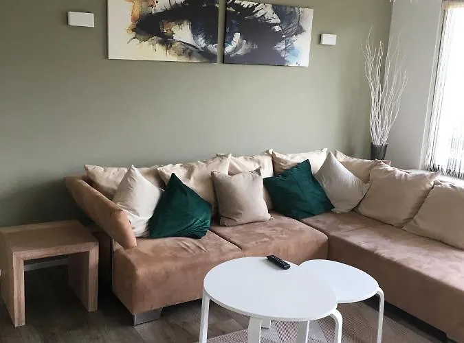 One Seven - Bright Collection Apartment *